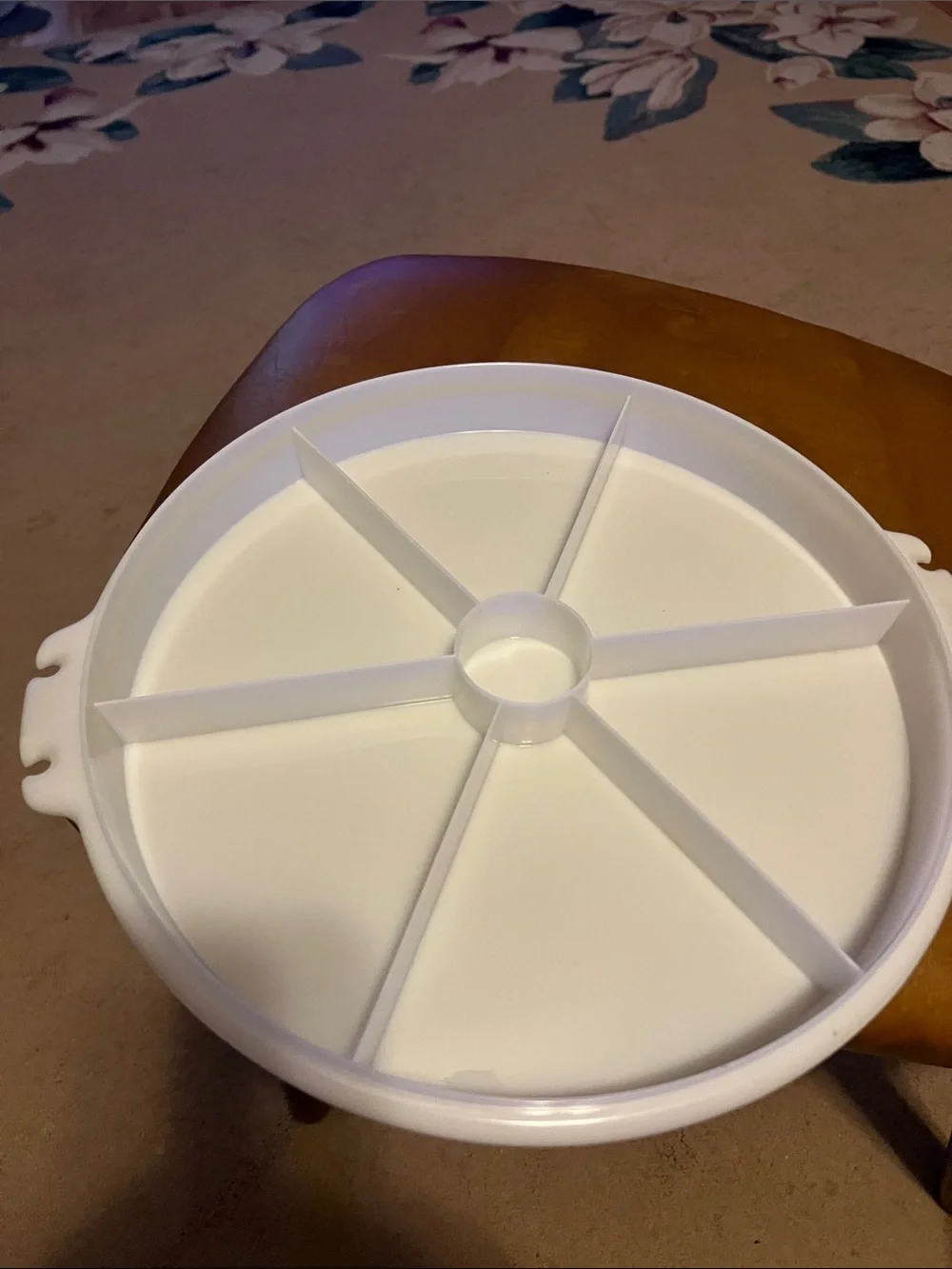 Vintage Tupperware four section
